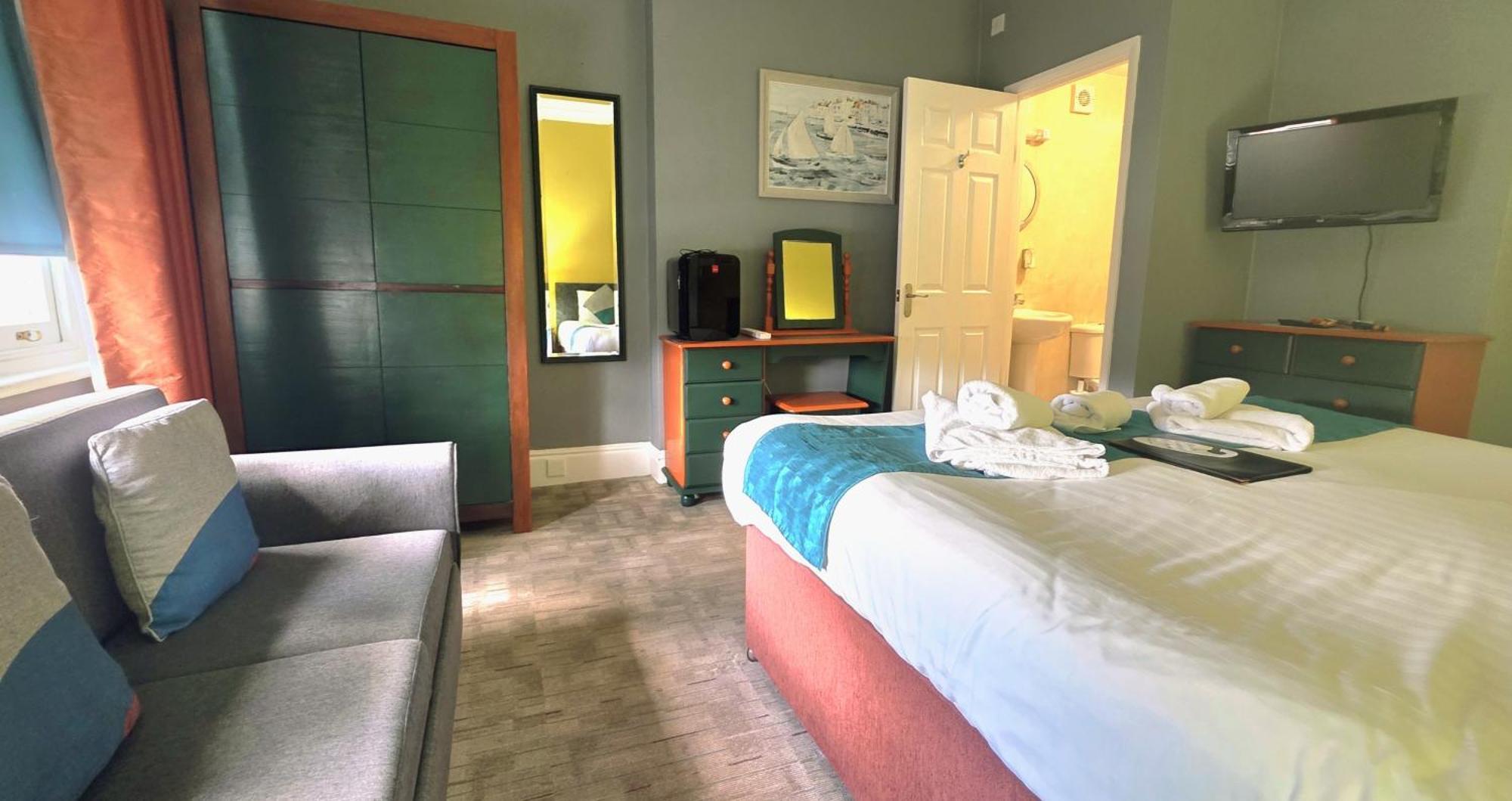 Yardley Manor Hotel 4*